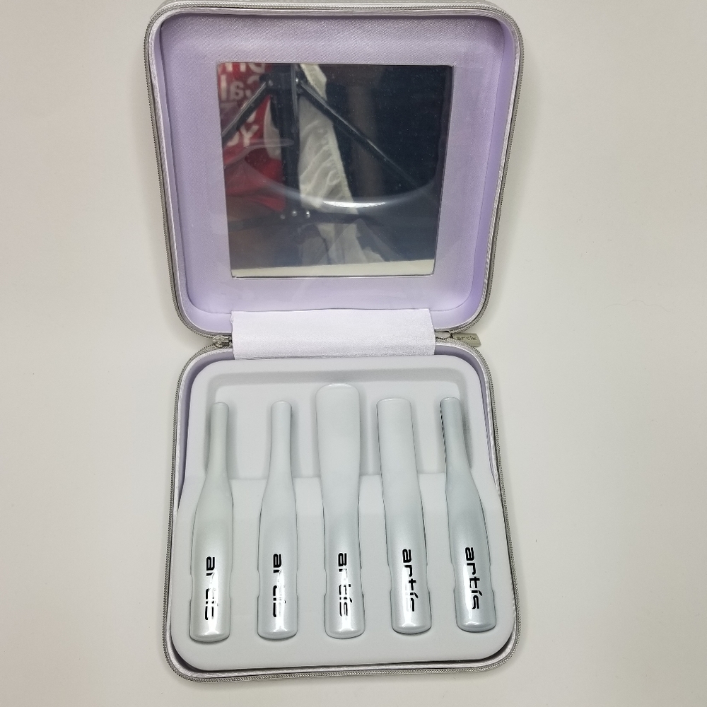 Artis Digit 5 Brush Set with Luxury Case Professional Makeup Brushes - Picture 1 of 3
